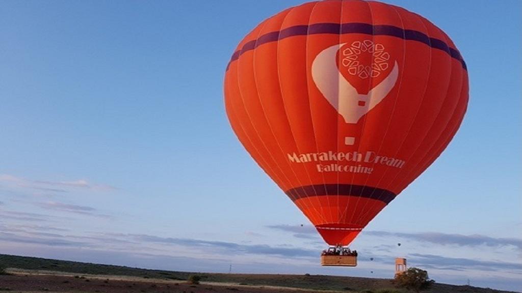 Hot Air Balloon Ride with Breakfast - Image 2